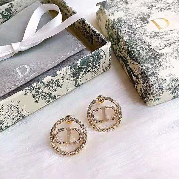 special offer 2021 luxury designer jewelry 925 silver needle letter inlaid stone full diamond earrings high version earrings female
special offer 2021 luxury designer jewelry 925 silver needle letter inlaid stone full diamond earrings high version earrings female