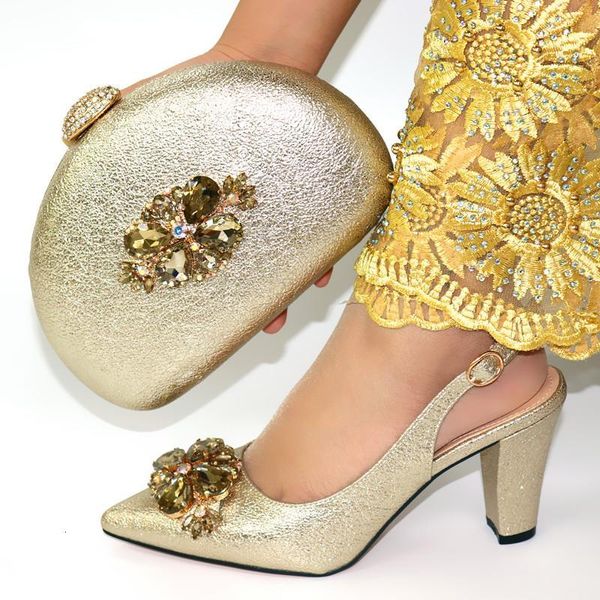 dress shoes fashionable gold women pumps match handbag set with crystal african shoes for dress cr893,heel 9.3cm ne3c, Black
dress shoes fashionable gold women pumps match handbag set with crystal african shoes for dress cr893,heel 9.3cm ne3c, Black