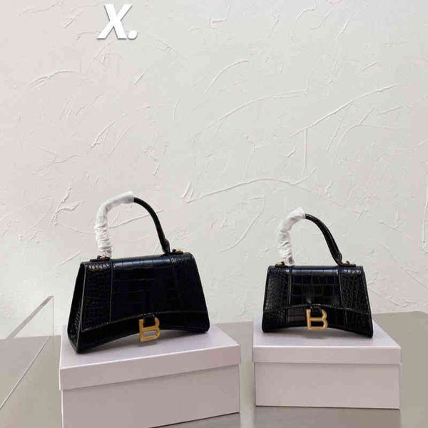 hourglassoo bags new crocodile leather women's bag moon tooth fashion letter crescent
hourglassoo bags new crocodile leather women's bag moon tooth fashion letter crescent