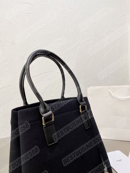 female 2021 designer casual shopping bag handbag can be versatile
female 2021 designer casual shopping bag handbag can be versatile