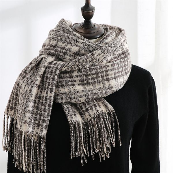 2021 winter new checkerboard scarf warm cashmere scarf women shawl european and american street mid-length plaid scarf, Blue;gray
2021 winter new checkerboard scarf warm cashmere scarf women shawl european and american street mid-length plaid scarf, Blue;gray