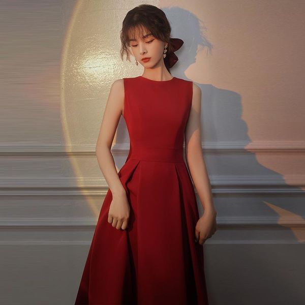ethnic clothing sleeveless evening party dress lady burgundy cheongsam charming halter bownot qipao mid length pleated vestidos de fest, Red
ethnic clothing sleeveless evening party dress lady burgundy cheongsam charming halter bownot qipao mid length pleated vestidos de fest, Red