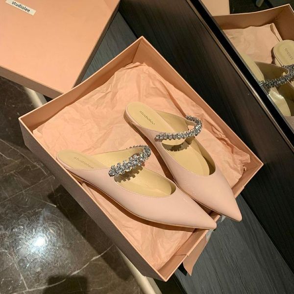 slippers spiked flat-soled female summer 2021 style retro-style with rough heels true sheepskin, Black
slippers spiked flat-soled female summer 2021 style retro-style with rough heels true sheepskin, Black