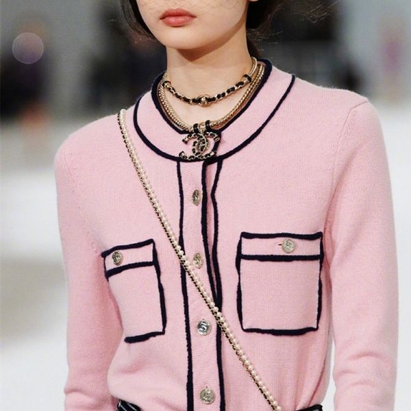 pink striped roundneck knitted cardigan sweater for woman 2021 spring autumn thin jersey jumper designer luxury vintage elegent, Black
pink striped roundneck knitted cardigan sweater for woman 2021 spring autumn thin jersey jumper designer luxury vintage elegent, Black