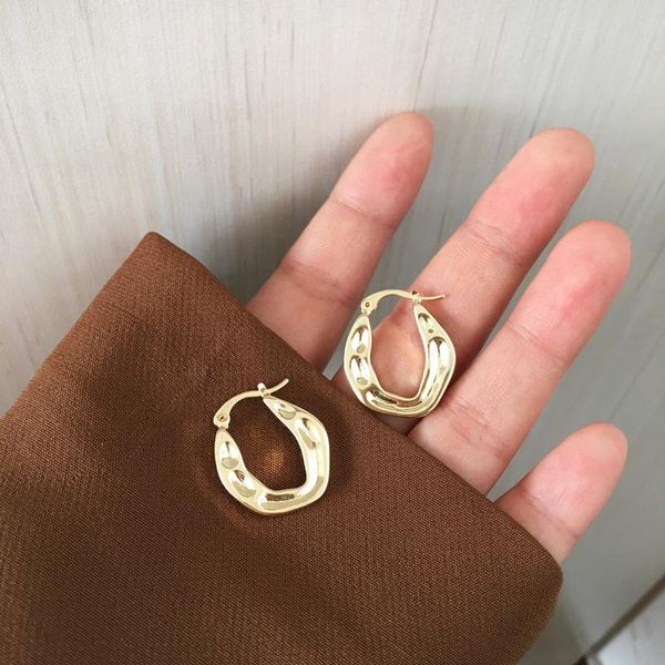 irregular fashion simple metal stud earrings for women retro elegant personality joker punk party jewelry 2021, Golden;silver
irregular fashion simple metal stud earrings for women retro elegant personality joker punk party jewelry 2021, Golden;silver