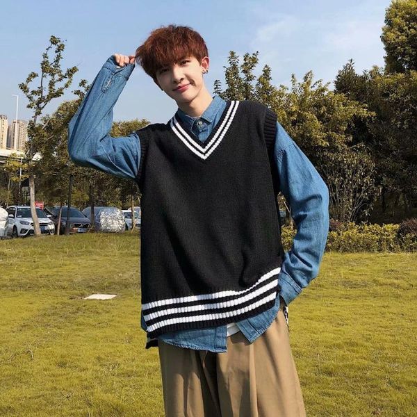 men's sweaters sweater vest fashion brand personalized sleeveless camisole loose coat in autumn and winter, White;black
men's sweaters sweater vest fashion brand personalized sleeveless camisole loose coat in autumn and winter, White;black