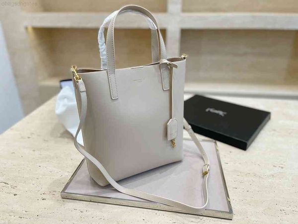 handbags women luxurys designers bags 2021 designer luxury satchel messenger handbag leather strum handbag purses totes mini crossbody bag h 
handbags women luxurys designers bags 2021 designer luxury satchel messenger handbag leather strum handbag purses totes mini crossbody bag h