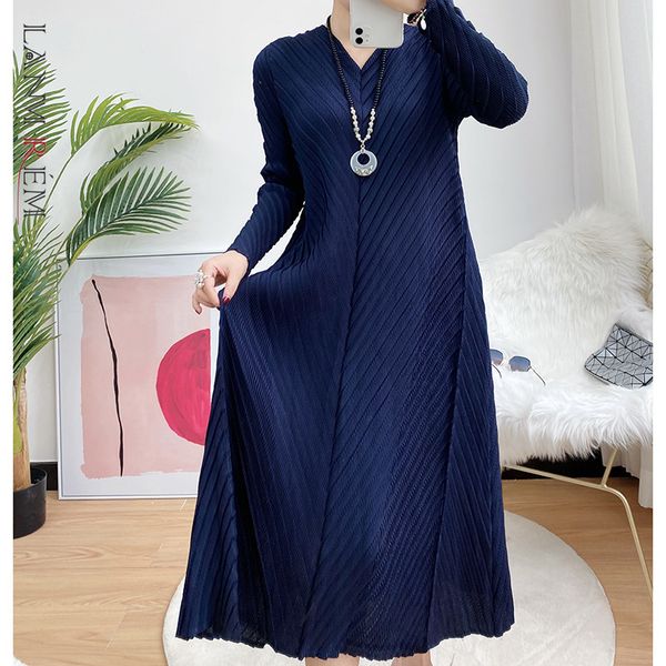 women spring summer long dresses plus size casual office party lady elegant pleated dress fashion 2d1242 210507, Black;gray
women spring summer long dresses plus size casual office party lady elegant pleated dress fashion 2d1242 210507, Black;gray