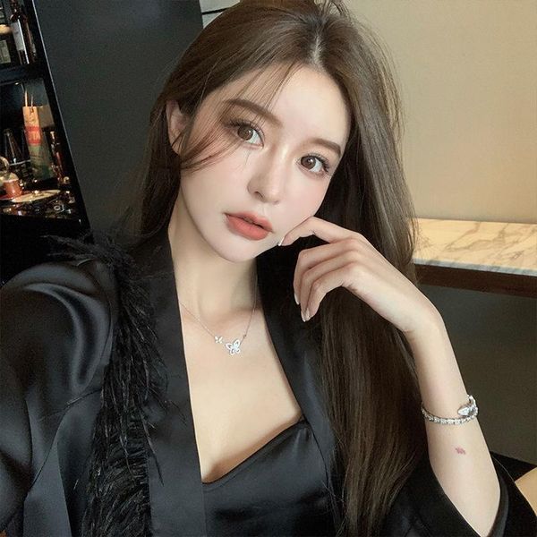 chains mirage butterfly diamond necklace light luxury niche design sense of 2021 female heavy industry chain clavicle, Silver
chains mirage butterfly diamond necklace light luxury niche design sense of 2021 female heavy industry chain clavicle, Silver