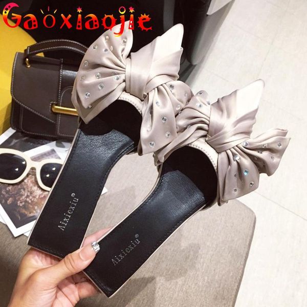slippers women summer wear mid-heeled 5cm pointed comfortabie sandals 2021 new fashion big bow rhinestone office women shoes, Black
slippers women summer wear mid-heeled 5cm pointed comfortabie sandals 2021 new fashion big bow rhinestone office women shoes, Black