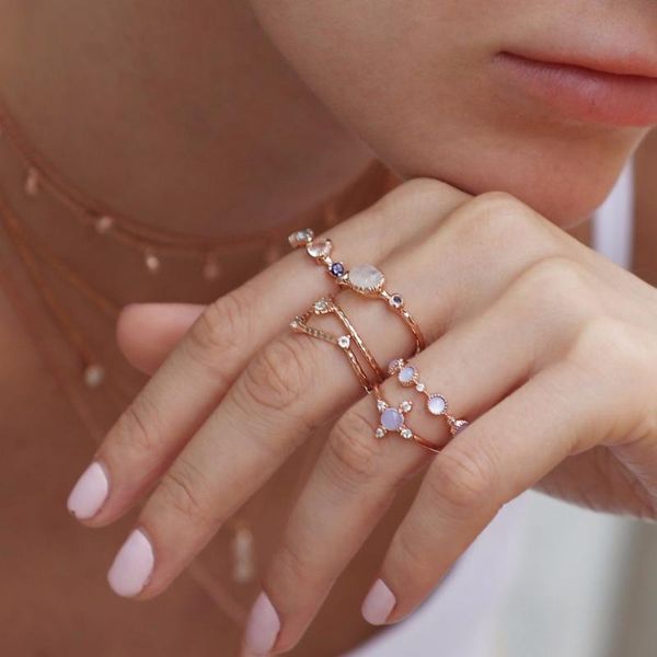 wedding rings 2021 factory jewelry midi knuckle gem cz stone elegance women finger gold rose color stack, Slivery;golden
wedding rings 2021 factory jewelry midi knuckle gem cz stone elegance women finger gold rose color stack, Slivery;golden