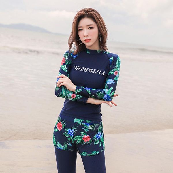 surfing suit whole swimsuit rashguard rash guard bath suits long sleeve for women 2021 female blue print polyester one-piece
surfing suit whole swimsuit rashguard rash guard bath suits long sleeve for women 2021 female blue print polyester one-piece