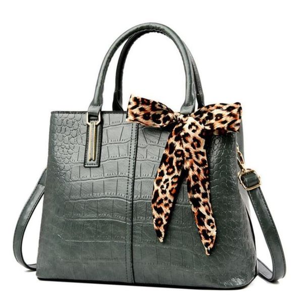 shoulder bags women leather bag lady crossbody crocodile pattern handbag womens silk scarf sac a main
shoulder bags women leather bag lady crossbody crocodile pattern handbag womens silk scarf sac a main