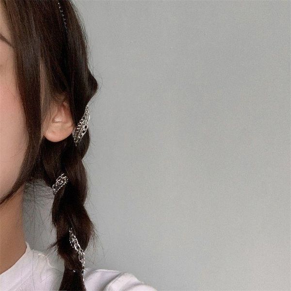 hair accessories hairdressing women's trendy street po geometric metal chain side hairpin with simple personality o-chain combination, Slivery;white
hair accessories hairdressing women's trendy street po geometric metal chain side hairpin with simple personality o-chain combination, Slivery;white