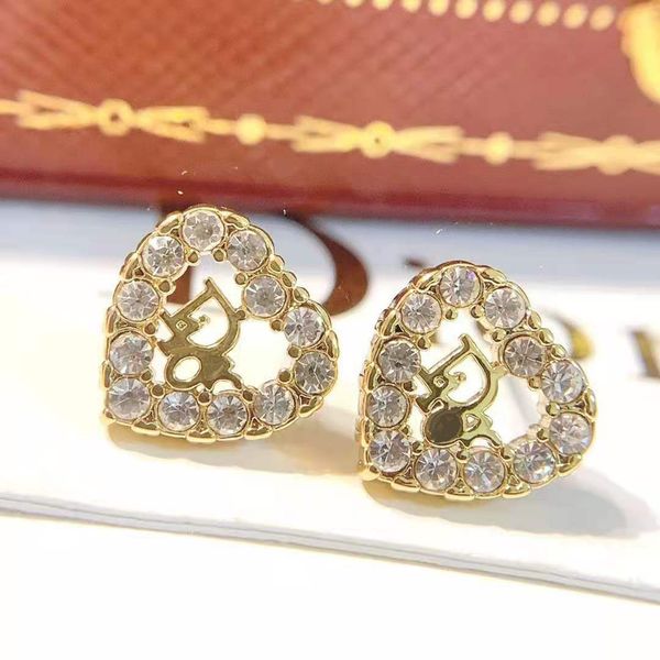 design jewelry / 2021 new letter heart-shaped full diamond earrings fashion personality net red earrings, Golden
design jewelry / 2021 new letter heart-shaped full diamond earrings fashion personality net red earrings, Golden