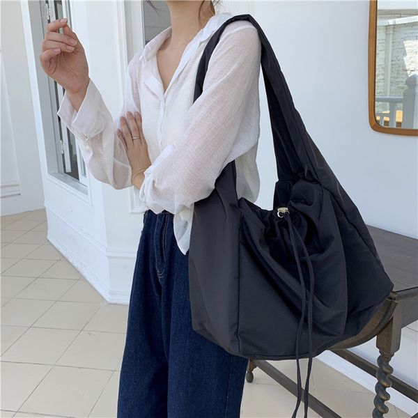 nylon women shoulder bags large capacity 2021 casual shoulder bags for woman handbags big totes black travel bags l003
nylon women shoulder bags large capacity 2021 casual shoulder bags for woman handbags big totes black travel bags l003
