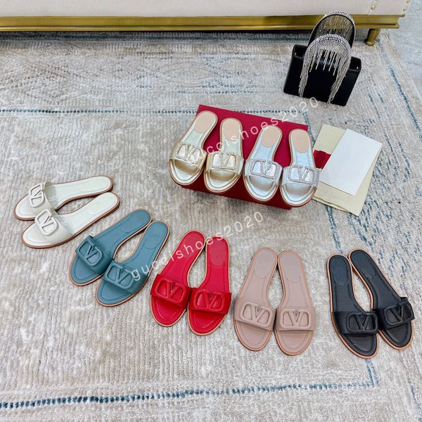 2022 designer pointed toe with studs high heels patent leather rivets sandals women studded strappy dress shoes valentine high heel shoes, Black;red
2022 designer pointed toe with studs high heels patent leather rivets sandals women studded strappy dress shoes valentine high heel shoes, Black;red