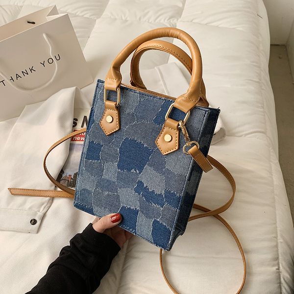 luxury handbags french niche women's 2021 new fashion denim messenger bag ins super fire portable tote bag 972h
luxury handbags french niche women's 2021 new fashion denim messenger bag ins super fire portable tote bag 972h