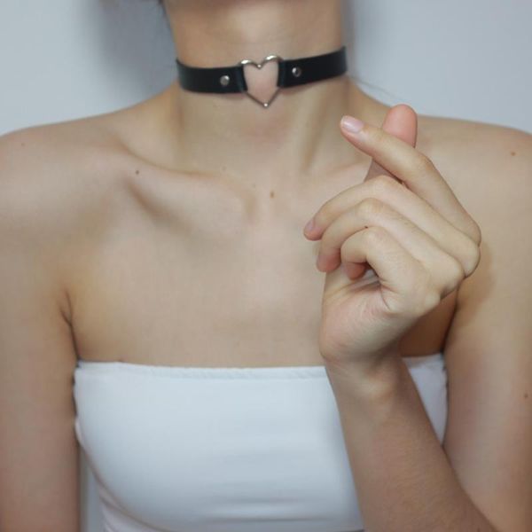 chokers black leather choker for women punk chain heart rivets harajuku necklace hip hop bondage cosplay gothic jewelry accessories, Golden;silver
chokers black leather choker for women punk chain heart rivets harajuku necklace hip hop bondage cosplay gothic jewelry accessories, Golden;silver