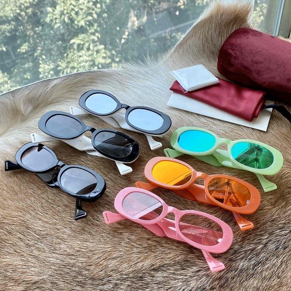 luxury g0517s sunglasses for women with rivets uv protection women designer vintage square full frame come with package, White;black
luxury g0517s sunglasses for women with rivets uv protection women designer vintage square full frame come with package, White;black