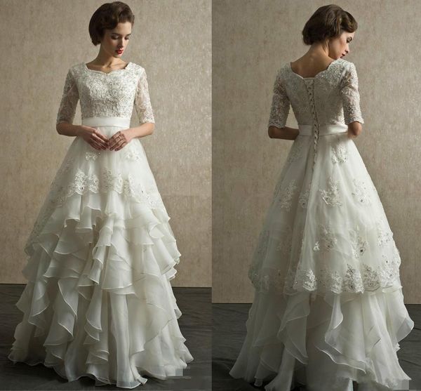 2021 vintage half sleeves wedding dresses scoop neck appliqued beaded tiered organza floor length country beach wedding gowns lace up, White
2021 vintage half sleeves wedding dresses scoop neck appliqued beaded tiered organza floor length country beach wedding gowns lace up, White