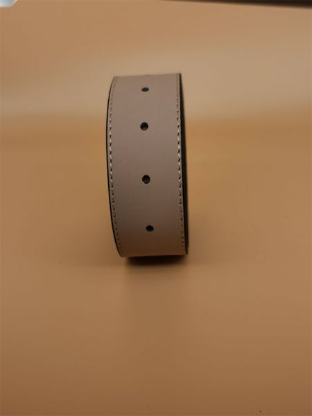 2020 fashion mens belts leather business belt buckles luxury belts black strap big gold buckle womens belt with box, Black;brown
2020 fashion mens belts leather business belt buckles luxury belts black strap big gold buckle womens belt with box, Black;brown