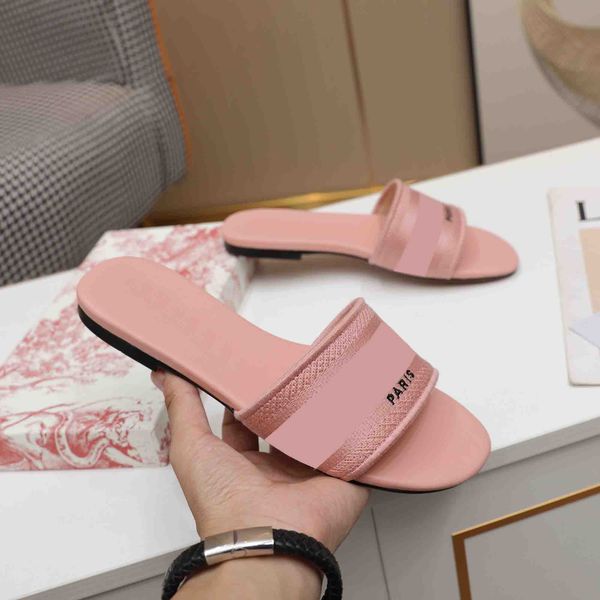 brand wholesale women casual slippers female embroidered summer shoes fashion designers new solid color sandals size4.5-8, Black
brand wholesale women casual slippers female embroidered summer shoes fashion designers new solid color sandals size4.5-8, Black