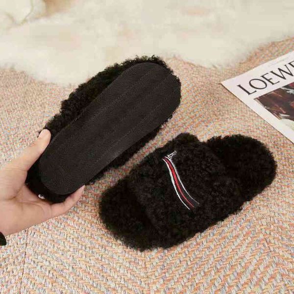 flat men warm winter sandals slipper women embroidered letter wool slippers r couple hand-sewn deer hairs slides with box, Black
flat men warm winter sandals slipper women embroidered letter wool slippers r couple hand-sewn deer hairs slides with box, Black