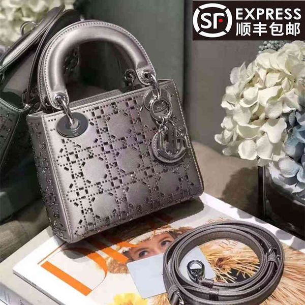 luxury herme handbags and storage bag 2021 new d silk rhinestone diana net red hand versatile drill single shoulder
luxury herme handbags and storage bag 2021 new d silk rhinestone diana net red hand versatile drill single shoulder