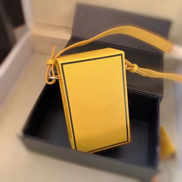luxury design hard box bag pink leather shoulder messenger fashion mobile phone small bags e
luxury design hard box bag pink leather shoulder messenger fashion mobile phone small bags e