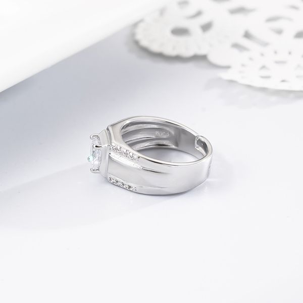 cluster rings male european and american domineering temperament refers to the ring of men's personality simulation diamond ring, Golden;silver
cluster rings male european and american domineering temperament refers to the ring of men's personality simulation diamond ring, Golden;silver