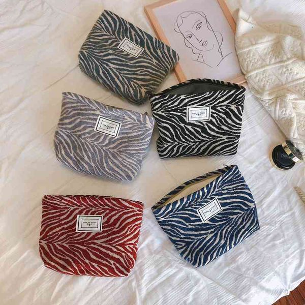 large women zebra pattern cosmetic bag canvas waterproof zipper make up bag travel washing makeup organizer beauty case
large women zebra pattern cosmetic bag canvas waterproof zipper make up bag travel washing makeup organizer beauty case