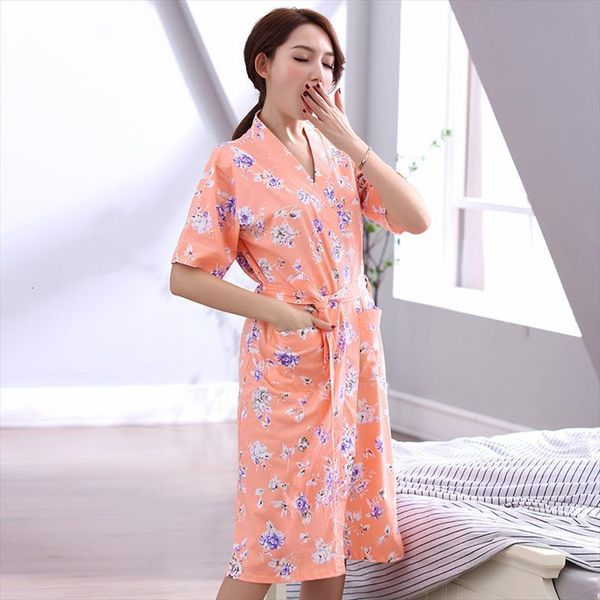 kimono shorts cotton bathrobe summer women sleepwear plus size night robe floral short home sleep wear bath, Black;red
kimono shorts cotton bathrobe summer women sleepwear plus size night robe floral short home sleep wear bath, Black;red