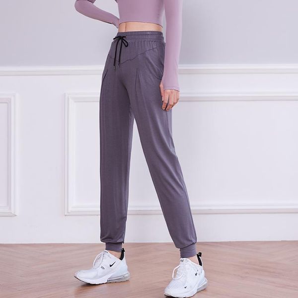 women summer sports running pants loose gym training yoga sweatpants outdoor fitness jogging workout trousers female, Black;blue
women summer sports running pants loose gym training yoga sweatpants outdoor fitness jogging workout trousers female, Black;blue