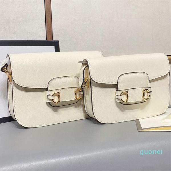 2021 famous designers saddle shoulder classic horse buckle bag handbags fashionable vintage fashion horsebit bags cross body handbag pu
2021 famous designers saddle shoulder classic horse buckle bag handbags fashionable vintage fashion horsebit bags cross body handbag pu