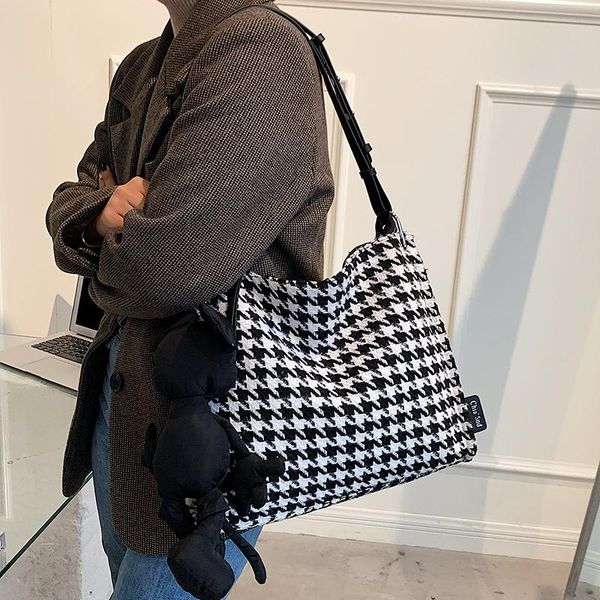 evening bags casual women canvas handbags large capacity ladies shoulder travel fashion designer female tote messenger bag
evening bags casual women canvas handbags large capacity ladies shoulder travel fashion designer female tote messenger bag