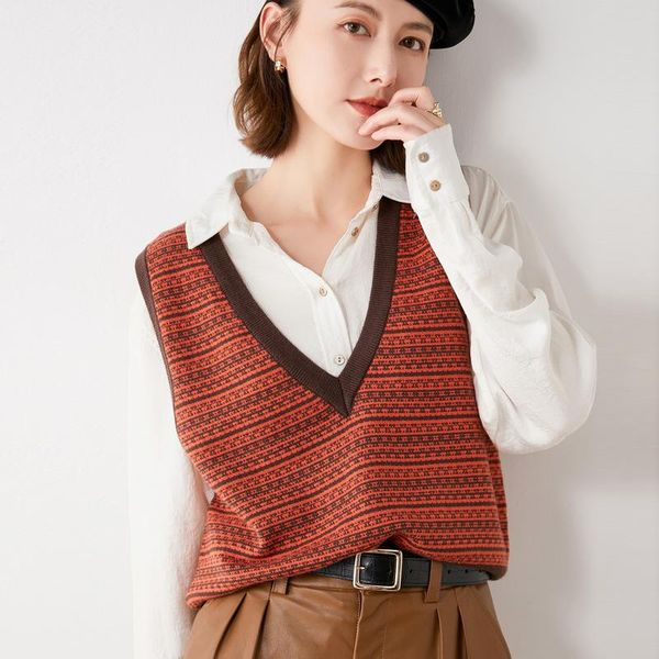 women's vests 2021 women houndstooth loose knitted vest sweater girls v neck sleeveless thick vintage suits female waistcoat chic, Black;white
women's vests 2021 women houndstooth loose knitted vest sweater girls v neck sleeveless thick vintage suits female waistcoat chic, Black;white