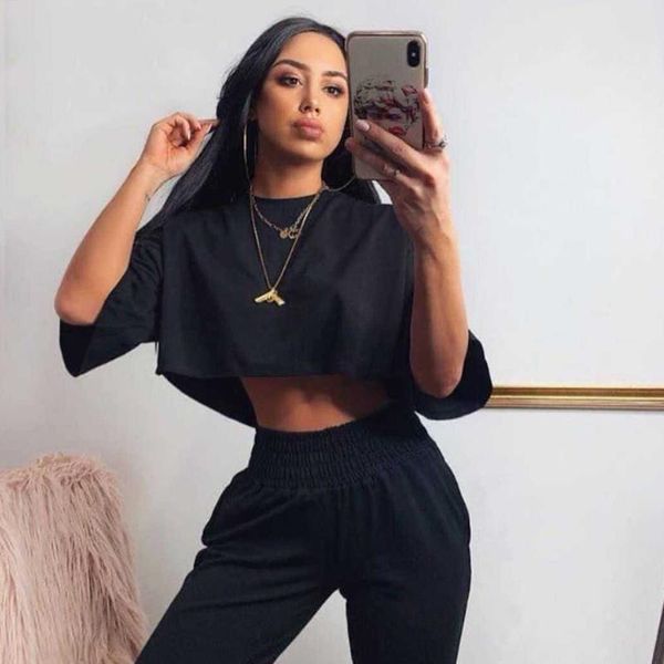 2021 summer fashion women's solid color sports 2 two-piece set o-neck short-sleeved and pants casual two piece, White 
2021 summer fashion women's solid color sports 2 two-piece set o-neck short-sleeved and pants casual two piece, White