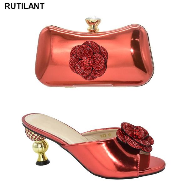 dress shoes italian women wedding and bag set decorated with rhinestone for bride closed toe heels party pumps, Black
dress shoes italian women wedding and bag set decorated with rhinestone for bride closed toe heels party pumps, Black