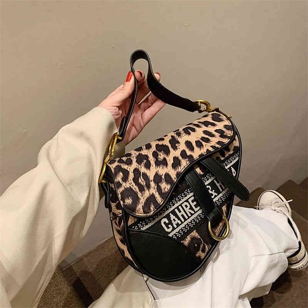 outlet sale 80% off french minority bag women's 2022 new autumn and winter broadband messenger advanced leopard hand saddle
outlet sale 80% off french minority bag women's 2022 new autumn and winter broadband messenger advanced leopard hand saddle