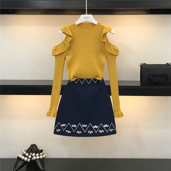 off shoulder knit pullover and skirt sets women's flare sleeve ruffles thin sweater embroidery mini suit 210525, White
off shoulder knit pullover and skirt sets women's flare sleeve ruffles thin sweater embroidery mini suit 210525, White