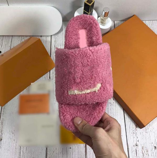 slippers sandals women designer slides sheepskin floral patch the insole is warm and soft both indoor outdoor rubber outsole pink with box, Black
slippers sandals women designer slides sheepskin floral patch the insole is warm and soft both indoor outdoor rubber outsole pink with box, Black