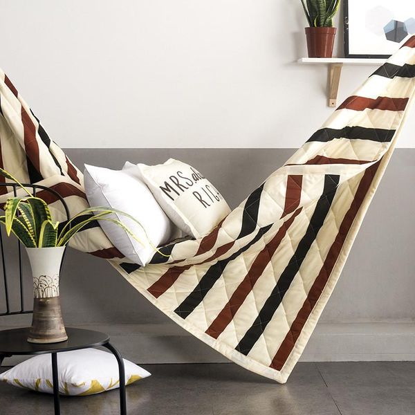 storage bags summer is the custom made by air conditioning, thin quilt cool gift, it can be washed wholesale
storage bags summer is the custom made by air conditioning, thin quilt cool gift, it can be washed wholesale