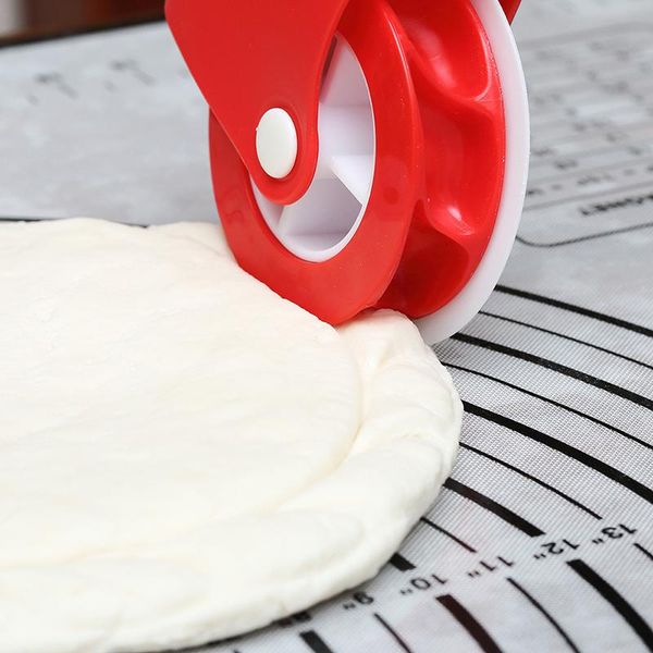 kitchen helper diy dough cutting roller wheel cutter tools biscuits maker lattice docker pizza pastry baking &
kitchen helper diy dough cutting roller wheel cutter tools biscuits maker lattice docker pizza pastry baking &