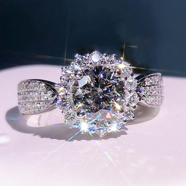 wedding rings 2021 luxury classic shine zircon for women trendy silver color female bride jewelry valentine party gifts, Slivery;golden
wedding rings 2021 luxury classic shine zircon for women trendy silver color female bride jewelry valentine party gifts, Slivery;golden