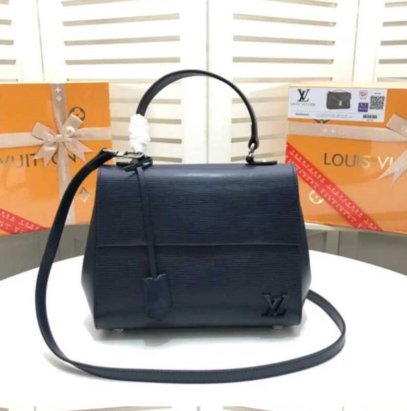 handbags brand iconic designer luxury shoulder m41305 women's handles bag, totes shoulder bag, messenger bag, bags chain cross bag body
handbags brand iconic designer luxury shoulder m41305 women's handles bag, totes shoulder bag, messenger bag, bags chain cross bag body