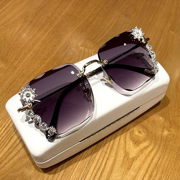 vintage fashion oversized sunglasses women rimless diamond sun glass square gradient clear eyewear uv400 for female, White;black
vintage fashion oversized sunglasses women rimless diamond sun glass square gradient clear eyewear uv400 for female, White;black