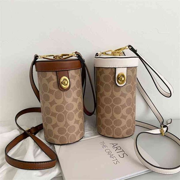 2021 fashion one shoulder messenger bag printed portable bucket mobile phone luxuryss designerss yw
2021 fashion one shoulder messenger bag printed portable bucket mobile phone luxuryss designerss yw