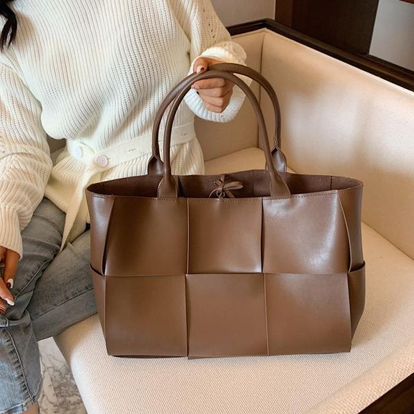 evening bags large weave tote for women 2021 high-quality soft pu leather shopper bag travel handbag vintage big female shoulder sac
evening bags large weave tote for women 2021 high-quality soft pu leather shopper bag travel handbag vintage big female shoulder sac