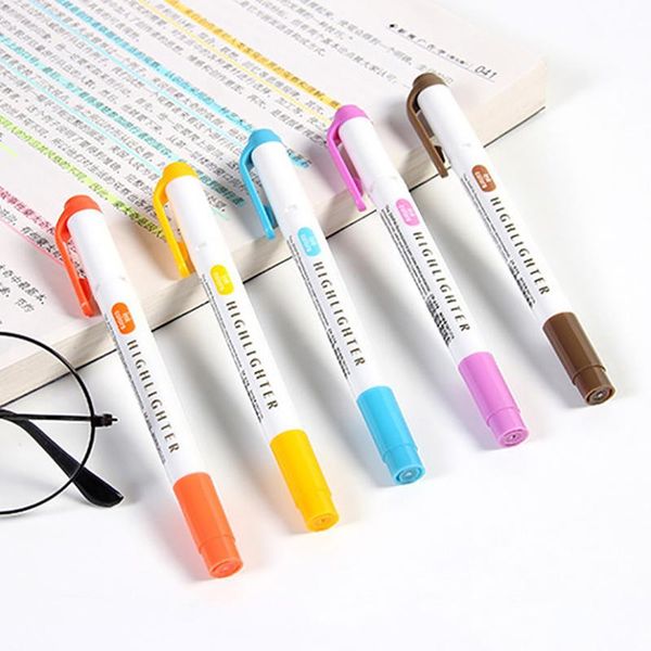 highlighters 5 colors/set double headed highlighter pen fluorescent markers mild liner pens art marker kawaii stationery, Black;red
highlighters 5 colors/set double headed highlighter pen fluorescent markers mild liner pens art marker kawaii stationery, Black;red